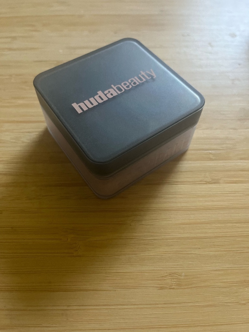 Huda Beauty Setting Powder - Cupcake